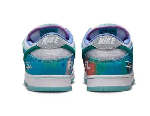 HF6061 400 Nike SB Dunk Low Futura Laboratories Bleached Aqua